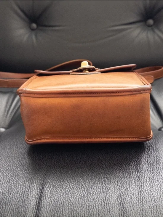 Vintage Coach 1992/93 Murphy Crossbody Bag in British Tan - Picture 11 of 14